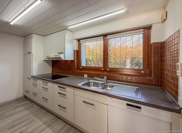 Freistehendes Einfamilienhaus mit grosszügigem Garten 5