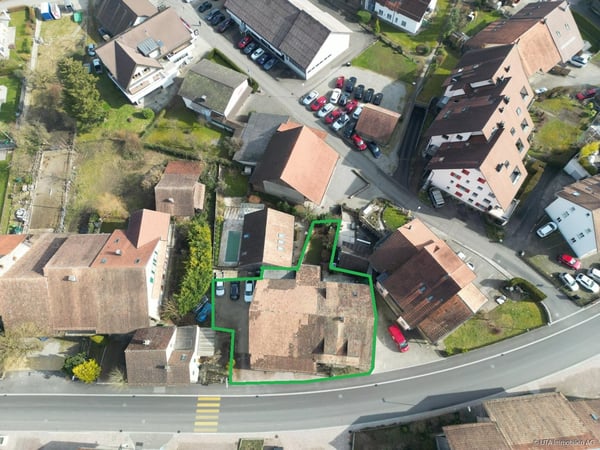 Generationenhaus/Investment - Einfamilienhaus & 2 Rohbauwohnungen 2