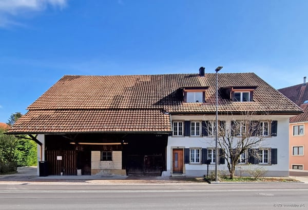 Generationenhaus/Investment - Einfamilienhaus & 2 Rohbauwohnungen 1