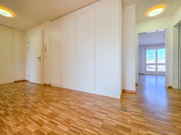 Komfortable 1.5 Zimmer-Wohnung mit sonnigem Balkon-zentral gelegen 3