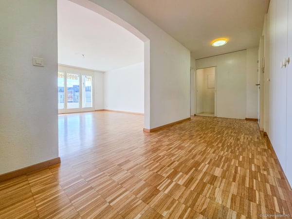 Komfortable 1.5 Zimmer-Wohnung mit sonnigem Balkon-zentral gelegen 4