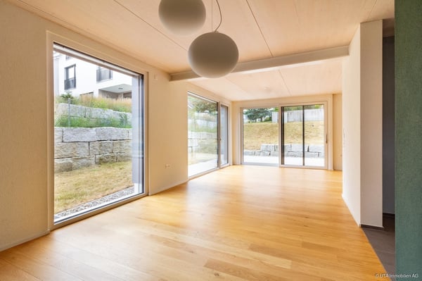 FAMILIENTRAUM - Neuwertiges Einfamilienhaus mit grossen Wohn- und Nebe 5