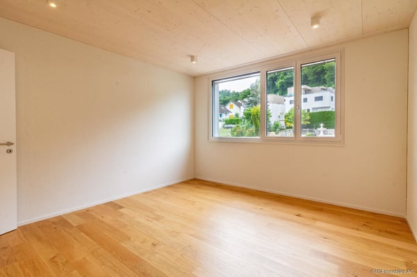 FAMILIENTRAUM - Neuwertiges Einfamilienhaus mit grossen Wohn- und Nebe 8