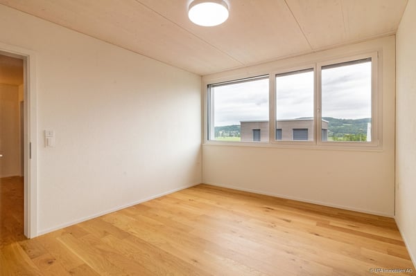 FAMILIENTRAUM - Neuwertiges Einfamilienhaus mit grossen Wohn- und Nebe 11