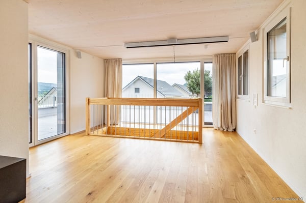 FAMILIENTRAUM - Neuwertiges Einfamilienhaus mit grossen Wohn- und Nebe 12