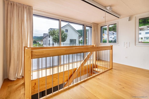 FAMILIENTRAUM - Neuwertiges Einfamilienhaus mit grossen Wohn- und Nebe 13