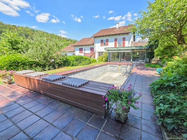Privates Wohnparadies mit Pool an begehrter Lage 7