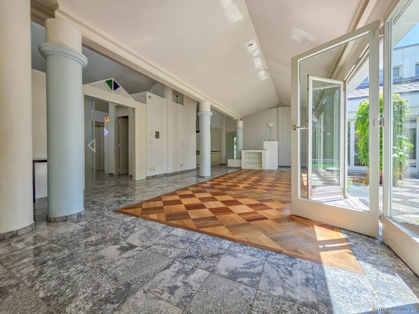 Privates Wohnparadies mit Lift und Pool-Atrium 6
