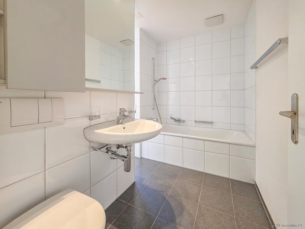 Attraktive Wohnung mit Loggia an urbaner, zentraler Lage 5