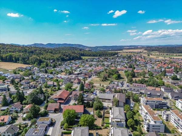 Ihr sonniges Zuhause - zwei Balkone + viel Raum für eigene Ideen 13