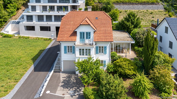 Zweifamilienhaus an zentraler Lage mit attraktivem Umbaupotenzial