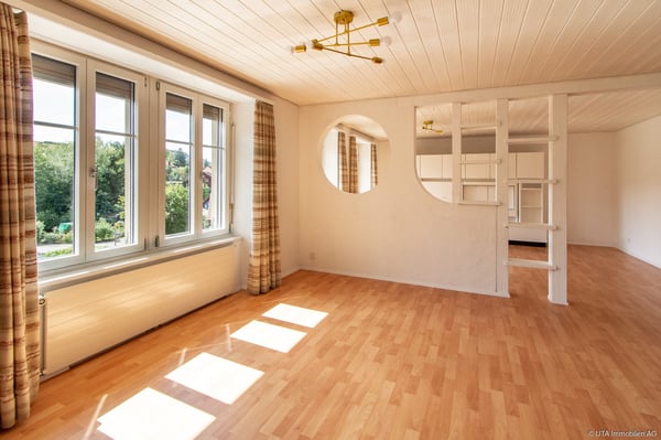 Zweifamilienhaus mit Charme und vielseitigen Nutzungsmöglichkeiten 4