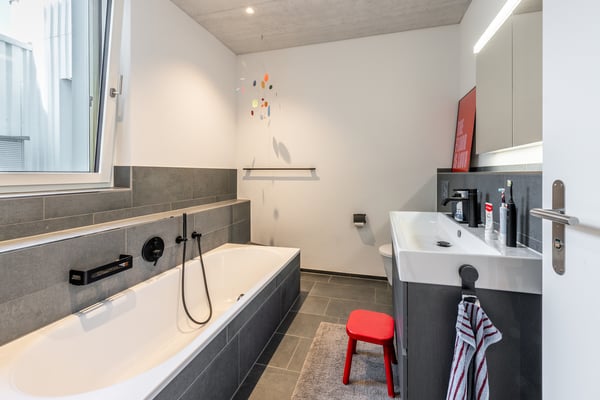 Urbanes Wohnen auf zwei Ebenen - grosszügige Maisonette-Attikawohnung 7
