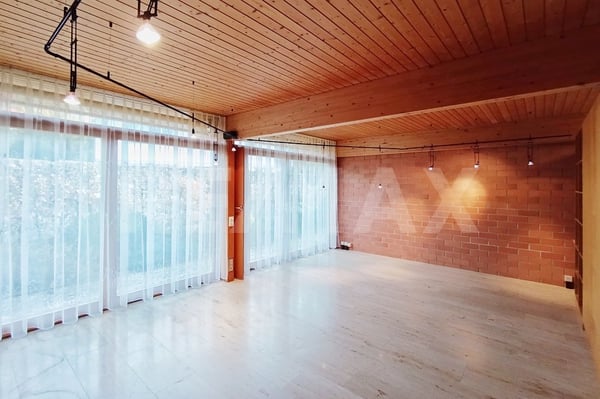 Einfamilienhaus im Bungalow-Stil mit Wellness-Oase und grossem Garten 11