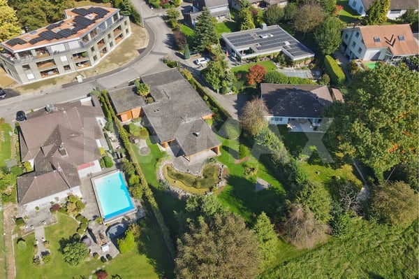 Einfamilienhaus im Bungalow-Stil mit Wellness-Oase und grossem Garten 3