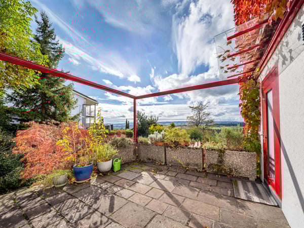 Freistehendes 1.5 Zimmer EFH mit schöner Aussicht 6