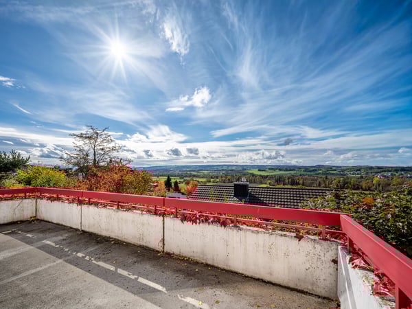 Freistehendes 1.5 Zimmer EFH mit schöner Aussicht 4