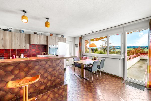 Freistehendes 1.5 Zimmer EFH mit schöner Aussicht 9