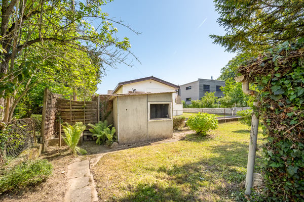 Hübsches Einfamilienhaus mit viel Umschwung und grossem Potenzial 5