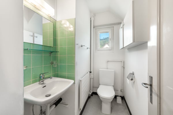 Hübsches Einfamilienhaus mit viel Umschwung und grossem Potenzial 12