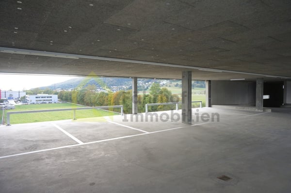 PKW - Parkplätze in Parkhaus (Ladestationen E-Mobility vorhanden) 3