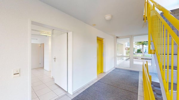 Idealer Business-Standort mit hoher Sichtbarkeit 12