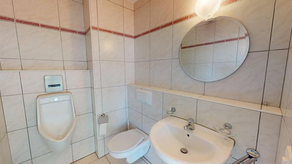 Idealer Business-Standort mit hoher Sichtbarkeit 8