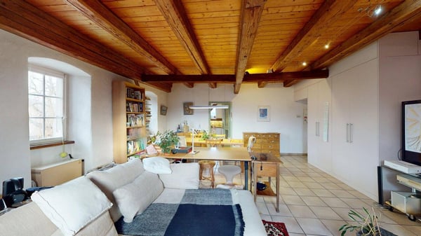 Charmante 1.5-Zimmer Maisonette-Wohnung mit grosszügigem Platzangebot 2