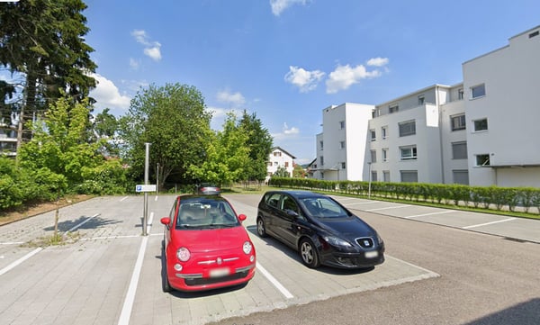 Aussenparkplätze an zentraler Lage verfügbar 3