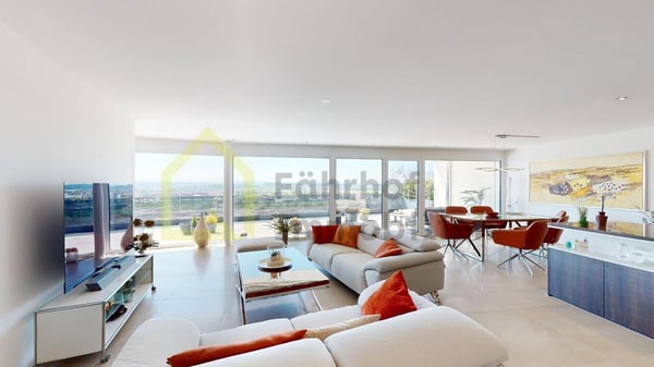 Exklusive Attikawohnung mit atemberaubender Panoramasicht 2