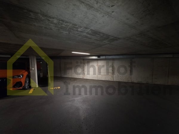 Einstellhallenplatz für Motorräder oder Kleinwagen (max. Länge 2m) 4