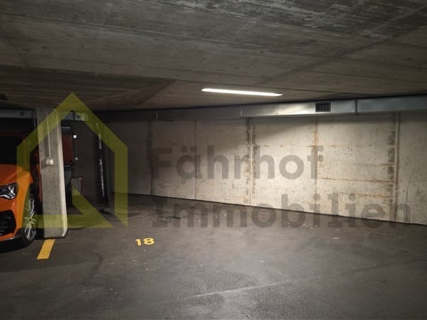 Einstellhallenplatz für Motorräder oder Kleinwagen (max. Länge 2m) 5