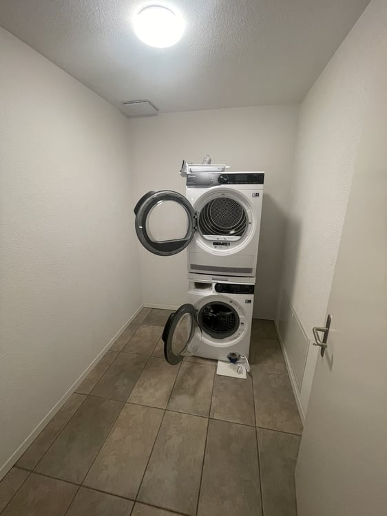 Ein Nest am Waldrand 11