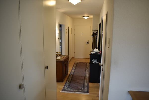 Sehr gepflegte 4½ Zimmerwohnung im obersten Stockwerk 10