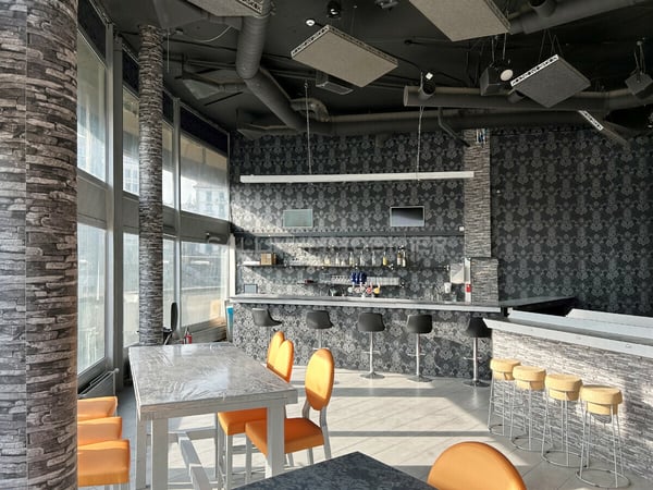 Surface commerciale avec vitrines d'env. 250 m² en duplex 3