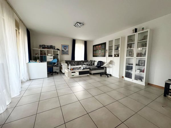 Spacieux appartement de 1½ pièces au   rez-supérieur avec 1 place int. 3