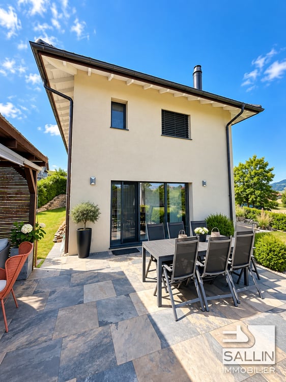 Propriété de haut standing avec piscine et appartement de 2½ pièces 10