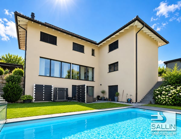 Propriété de haut standing avec piscine et appartement de 2½ pièces 1