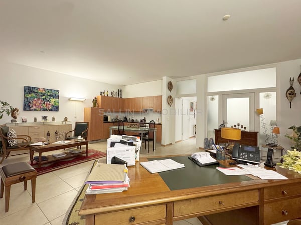 Belle et lumineuse surface administrative au 1ème étage avec pl. int. 5