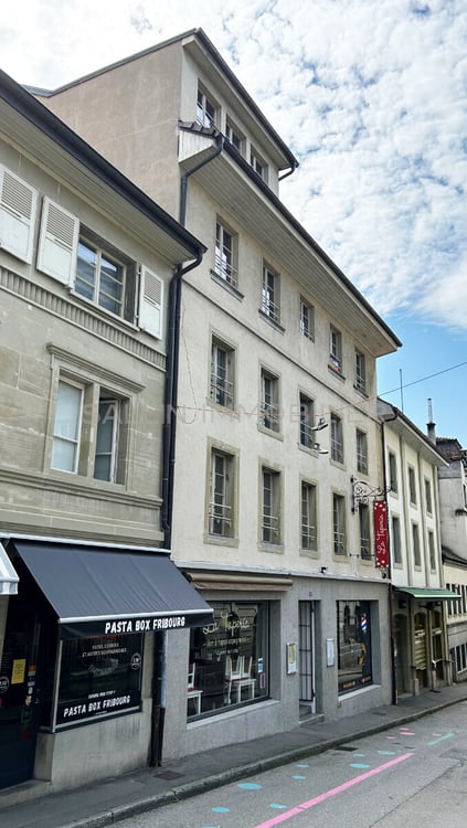 STUDIO PROCHE DES COMMODITES 1