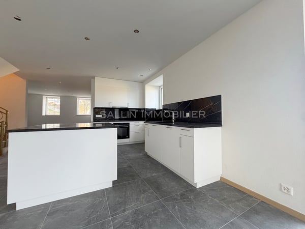 Spacieuse maison individuelle rénovée de 1½ pces au centre du village 4