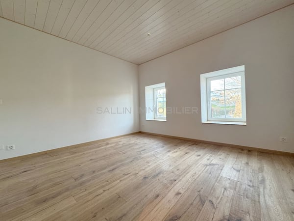 Spacieuse maison individuelle rénovée de 1½ pces au centre du village 6