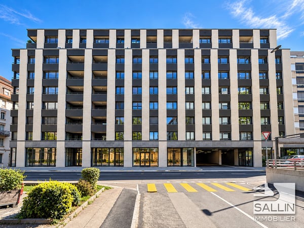 6 appartements neufs de 4½ pièces, avec parking, au centre ville