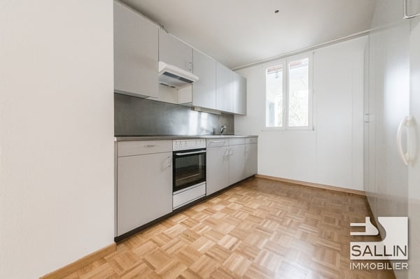 APPARTEMENT DE 3½ PIECES AVEC BALCON DANS LE QUARTIER DU TORRY 3