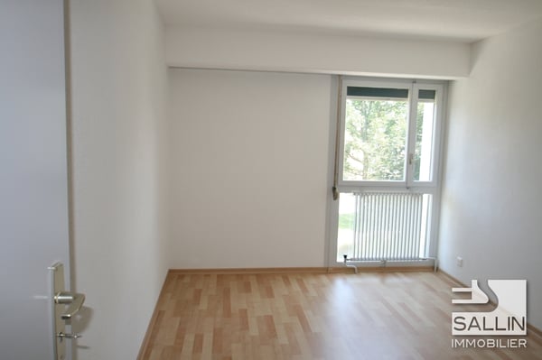 APPARTEMENT DE 3 PIECES DANS UN QUARTIER FAMILIAL 5