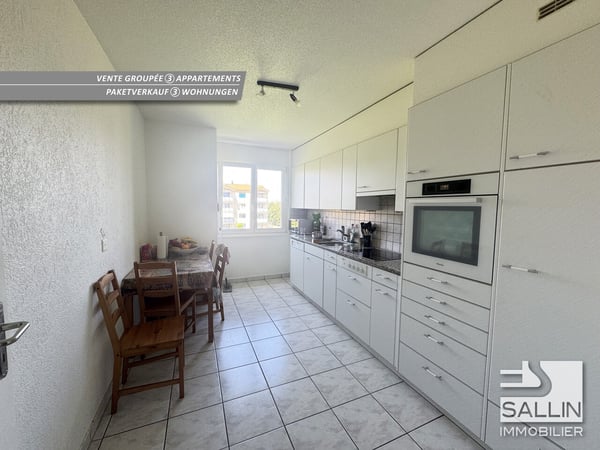 Vente de 3 appartements, 2x 5 pièces et 4 pces + 3 place de parc int. 2