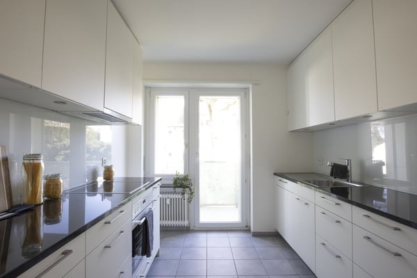 Helle Wohnung mit Balkon auf dem Bruderholz 11