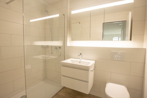 Grosszügige, helle Wohnung mit Sitzplatz und eigener Waschküche 3