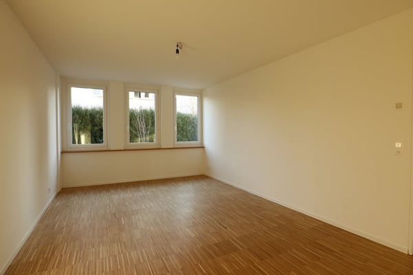 Grosszügige, moderne Wohnung mit Gartensitzplatz und eigenem Waschturm 7