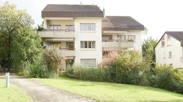 Autoeinstellhallenplatz in Oberwil zu vermieten!